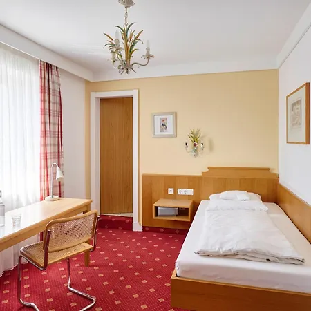 Hotel Mayer Germering Zewnętrze zdjęcie