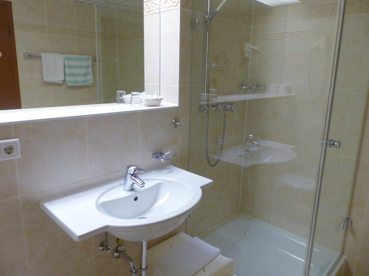 Mayer Hotel 3*